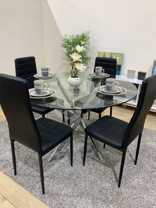 Mesa cristal redonda + 4 sillas negras