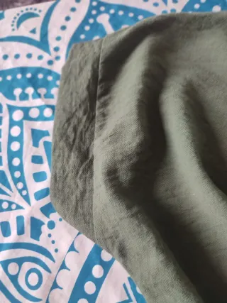 Blusa caqui con nudo frontal talla única