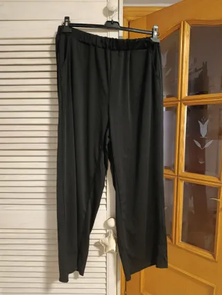 Pantalón negro fluido sin estrenar