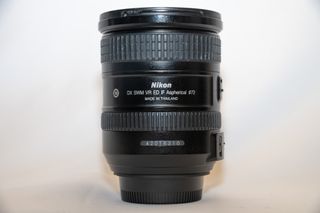 Obiettivo Nikon AF-S DX 18-200mm f/3.5-5.6G IF-ED