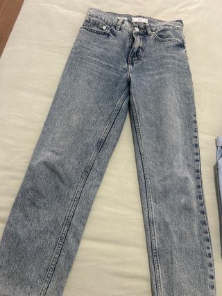 Jeans Zara Mom Fit Mujer