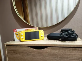 Nintendo Switch Lite Amarillo