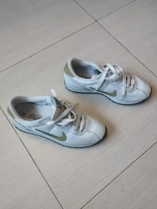 Zapatillas Beige y Multicolor