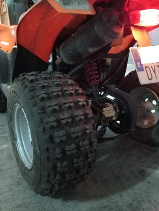 Quad Daelim ET 250 ATV 2006 3.958 Km. Maleta Shad