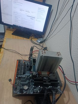 Lote: Core I5 8500 + SSD + 16GB RAM + placa base