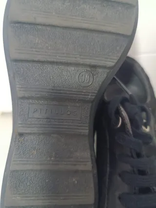 Zapatos de señora negros y dorados