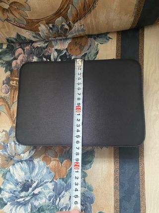 Neceser de viaje con espejo y brochas