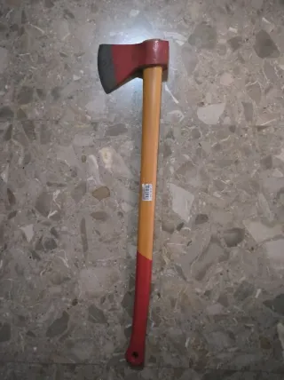Hacha de 80 cm