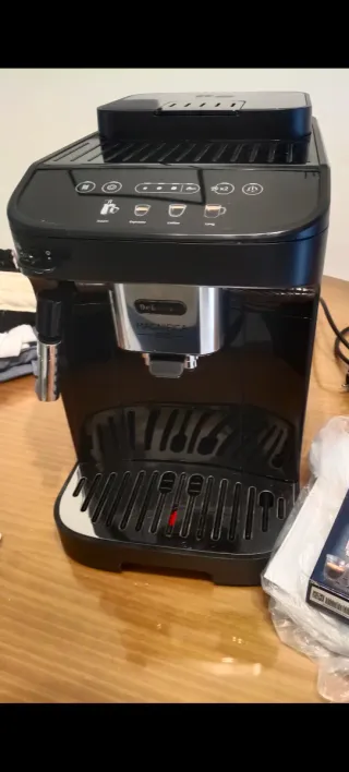 Cafetera DeLonghi Magnifica Evo