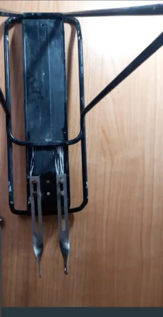 Transportín bicicleta + tornillos
