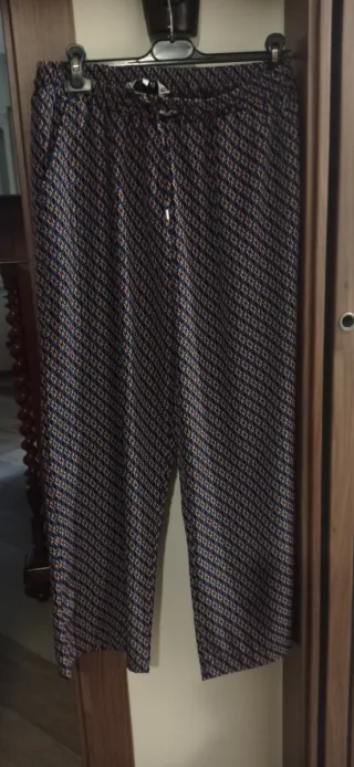 Pantaloni donna a gamba larga fantasia geometrica