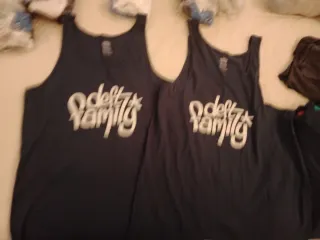 2 x Deft Family T-shirt Tamanho L