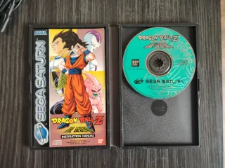 Sega Saturn + 5 Juegos