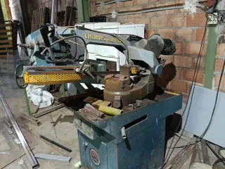 Sierra de cinta Thomas 310 giratoria 45º