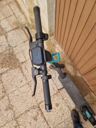 Patinete Eléctrico TIER Negro