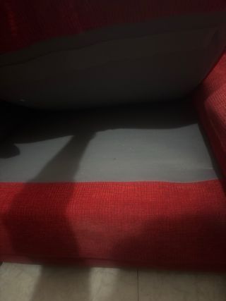 Sofá 2 plazas rojo muy cómodo. Regalo protector.