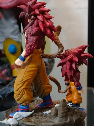 Figura Goku daima SSJ4