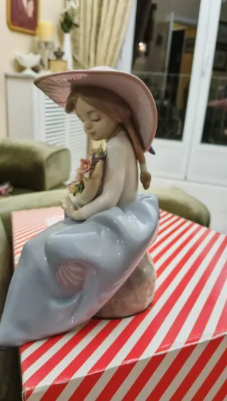 Figura Lladró Que bonita es la primavera