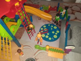 Playmobil Parque Infantil con Figuras
