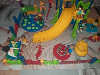 Playmobil Parque Infantil con Figuras