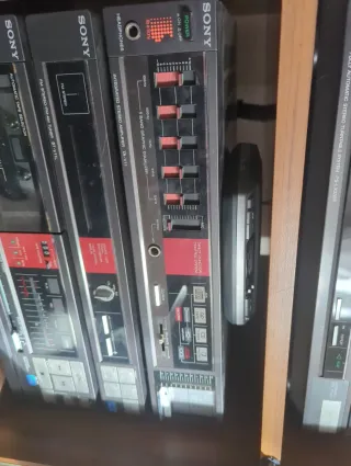 Equipo Sony TA-V11 y Tocadiscos PS-LX330P