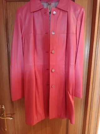 Cazadora de piel rosa