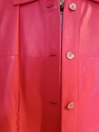 Cazadora de piel rosa