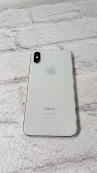 iPhone XS 256 GB Argento, batteria carica fino al 90%