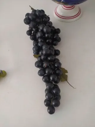 Racimo de uvas artificiales negras