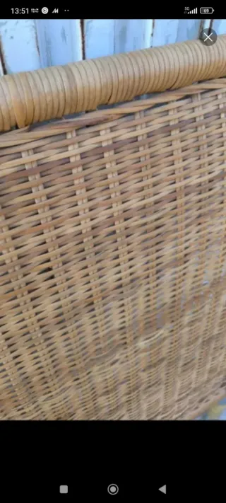 Cabecero de metal y mimbre