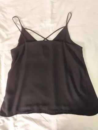 Blusa negra tirantes cruzados
