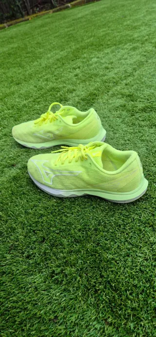 Zapatillas Mizuno Amarillas