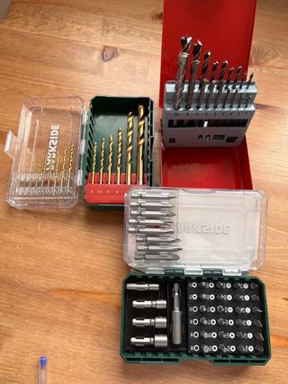 Taladro Percutor con Accesorios