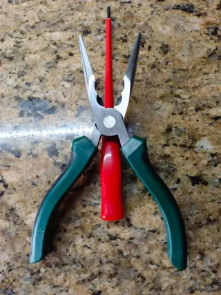 Manitas AYUDA en casa a Mayores