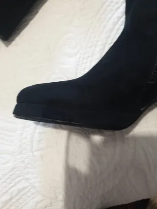 Botines  tipo ante negros tacón talla 41
