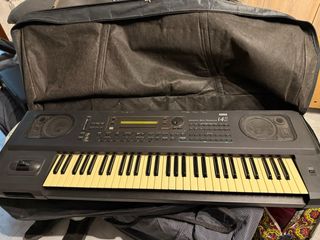 Teclado KORG i4S