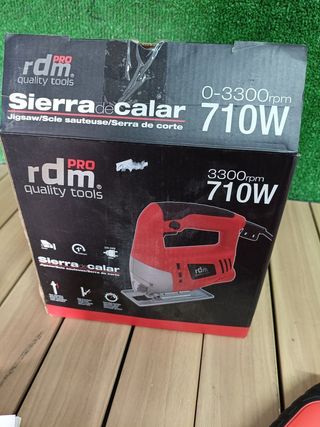RDM Quality Tools 70053 PRO Sierra de calar - 710 W - 240 V - Rojo y negro, Caladora