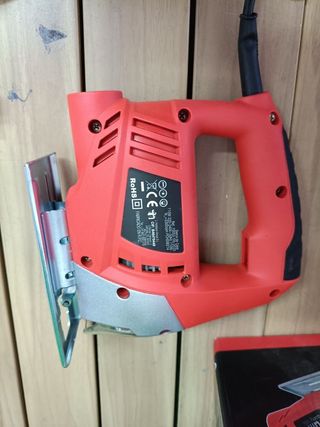 RDM Quality Tools 70053 PRO Sierra de calar - 710 W - 240 V - Rojo y negro, Caladora