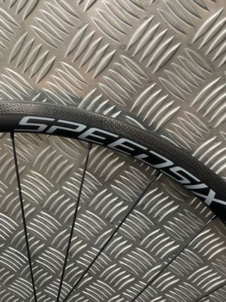 Ruedas de carretera SpeedSix carbono