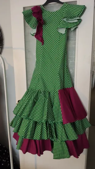 Traje de flamenca niña verde y morado