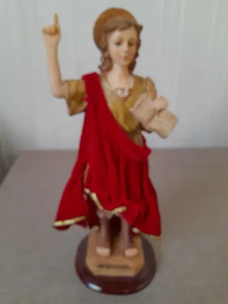 Figura San Pancracio Resina Dorada Roja