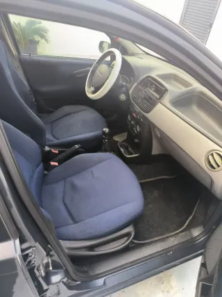 FIAT Punto 1.2 Etiqueta B 5p