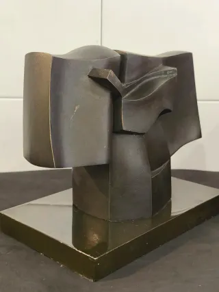 Escultura Bronce José Luis Sánchez 21.5x19cm 6 kg