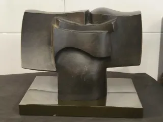 Escultura Bronce José Luis Sánchez 21.5x19cm 6 kg