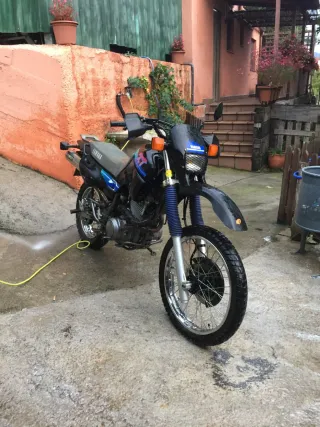 Yamaha XT600 Enduro Moto