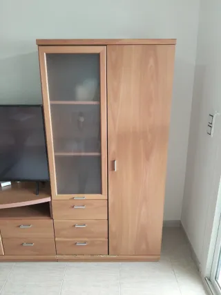 Mueble de salón modular madera y cristal