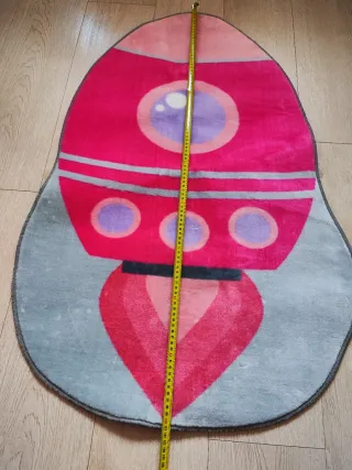 Alfombra infantil cohete rosa y gris