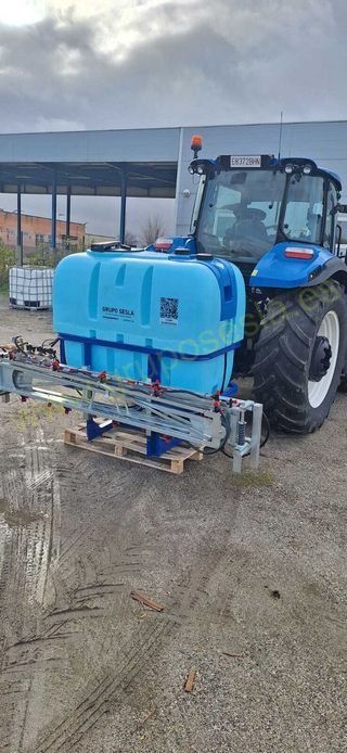 MAQUINA AGRICOLA SUSPENDIDA CON BARRA 12 METROS