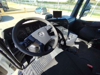 Mercedes AROCS 26 45-CAMIONES GANCHO+GRUA