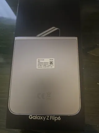 Samsung Galaxy Z Flip 6